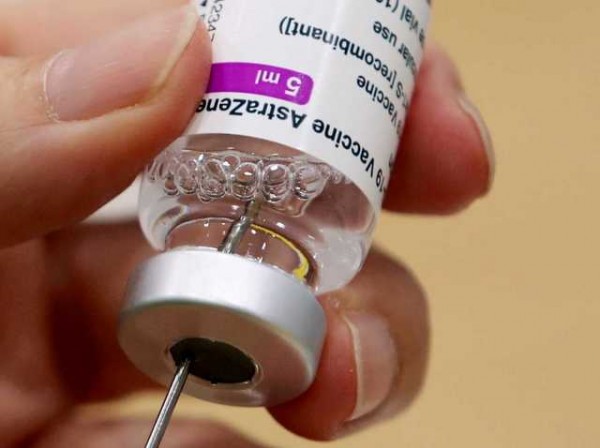 Τι ισχύει με τη δεύτερη δόση του AstraZeneca μετά την απαγόρευσή του