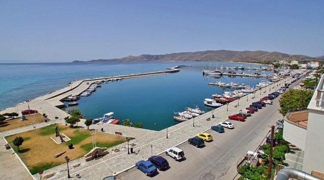 ΚΑΡΥΣΤΟΣ: Συνελήφθη 52χρονος γιατί έκανε άσεμνες χειρονομίες σε ανήλικες στον παραλιακό δρόμο