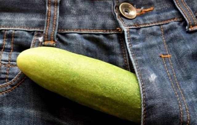 Σκότωσε κατά λάθος την ερωμένη του με ένα αγγούρι