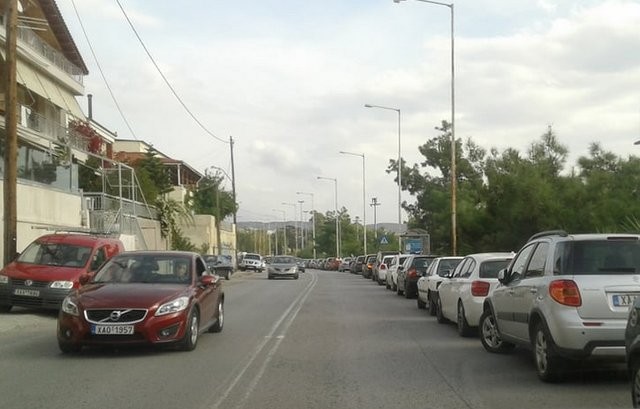 ΧΑΛΚΙΔΑ: Κυκλοφοριακό κομφούζιο στην λεωφόρο Καραμανλή