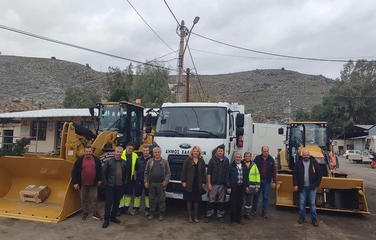 Δύο καινούρια μηχανήματα έργου παρέλαβε ο Δήμος Χαλκιδέων