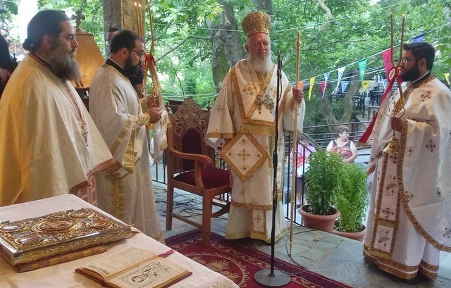ΚΑΜΠΙΑ ΔΙΡΦΥΩΝ: Λαμπρή γιορτή μέσα σε απαράμιλλο φυσικό τοπίο