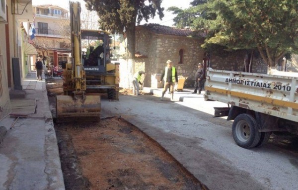 Η λακκούβα και οι ...μνηστήρες της έγιναν σήριαλ στην Ιστιαία
