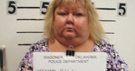 Καθηγήτρια πήγε μεθυσμένη και χωρίς εσώρουχο στο σχολείο