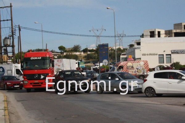 ΧΑΛΚΙΔΑ: Απίστευτο μποτιλιάρισμα στον κόμβο