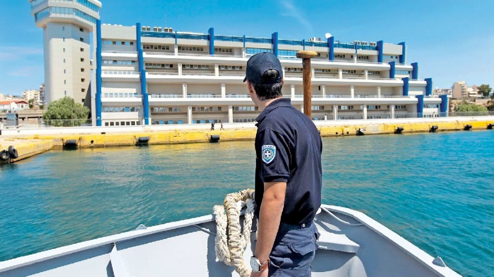 Αλλαγές στο θεσμικό πλαίσιο των αξιωματικών του Λιμενικού Σώματος προκαλούν αντιδράσεις