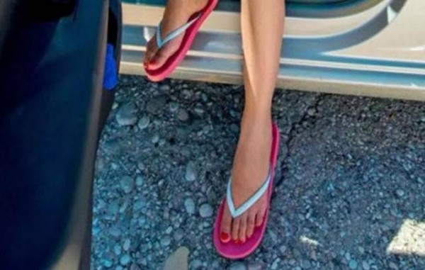 Αφαίρεση διπλώματος και πρόστιμο σε όσους οδηγούν με σαγιονάρες