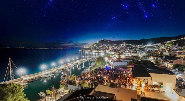 LIMNI BOUTIQUE EXPERIENCE: Μοναδική προσφορά για διαμονή και ρεβεγιόν στο πανέμορφο ξενοδοχείο της Λίμνης!