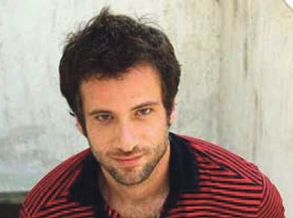 Έγραψε τραγούδι για τον Τσίπρα ο Κωστής Μαραβέγιας (VIDEO)