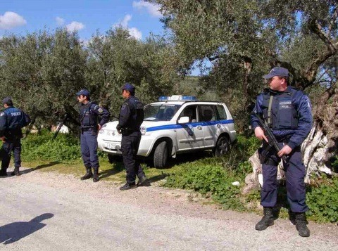 Οι ληστές επιτέθηκαν σε 48χρονο στο γκαράζ του σπιτιού του