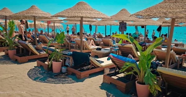 La Luna Beach Bar: Ο απόλυτος καλοκαιρινός παλμός στην Αμάρυνθο