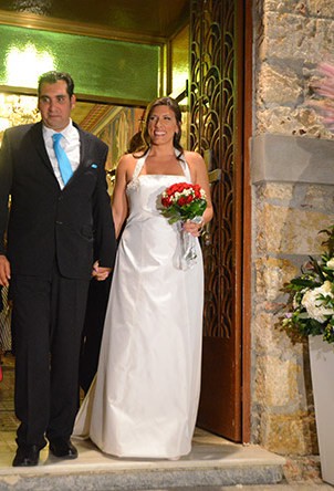 Η Ζωή έστησε το γαμπρό 1,5 ώρα!