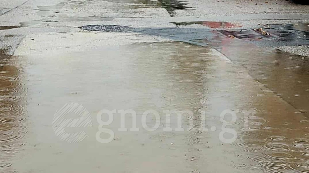 ΛΙΑΝΗ ΑΜΜΟΣ - ΧΑΛΚΙΔΑ: Απελπισμένοι οι κάτοικοι από τα βουλωμένα φρεάτια