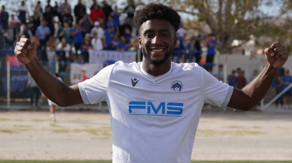 Παρελθόν από την Κάρυστο Ντονκόρ και Ταχματζίδης