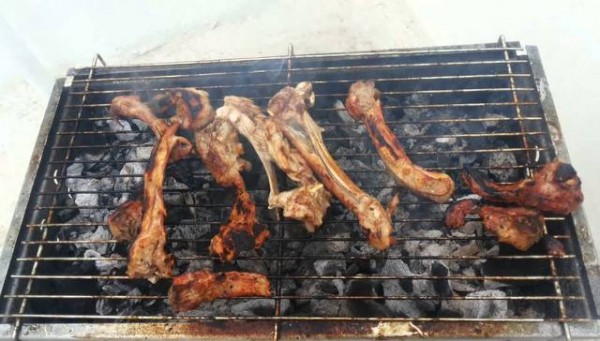 Κι όμως υπάρχει κίνδυνος για όσους ψήνουν σε κάρβουνα ή ξύλα