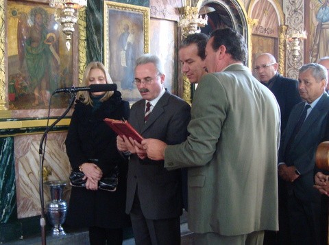 Από εκκλησία σε εκκλησία για χάρη του πολιούχου άγιου της Ερέτριας