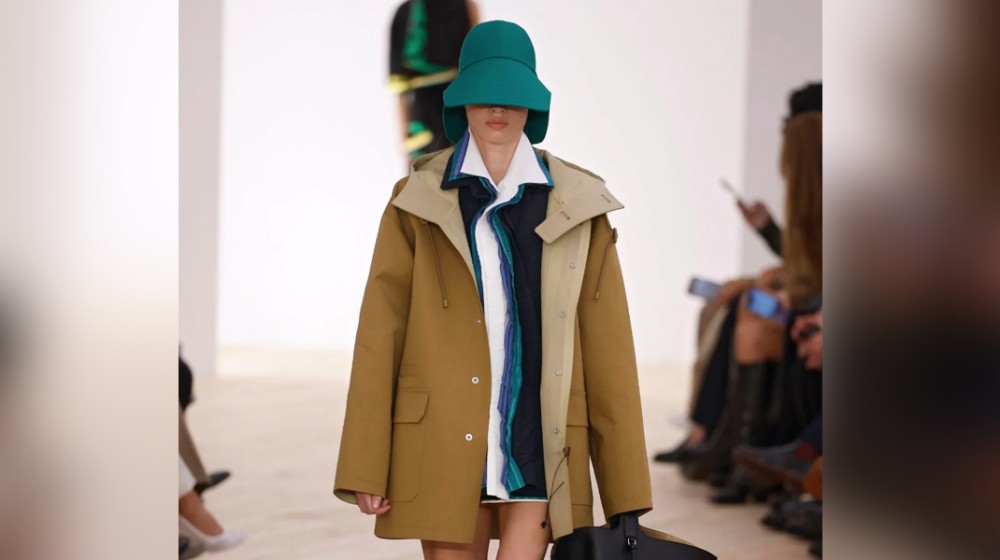 Δύο πουκάμισα: Η νέα μόδα της άνοιξης