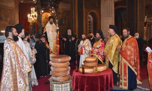 ΧΑΛΚΙΔΑ: Λαμπρή γιορτή με δύο Αρχιερείς και λιτανεία στον ιερό ναό Αγίου Νικολάου