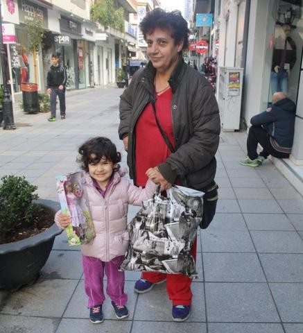 Η γιαγιά έχει αδυναμία στην Βαλεντίνα