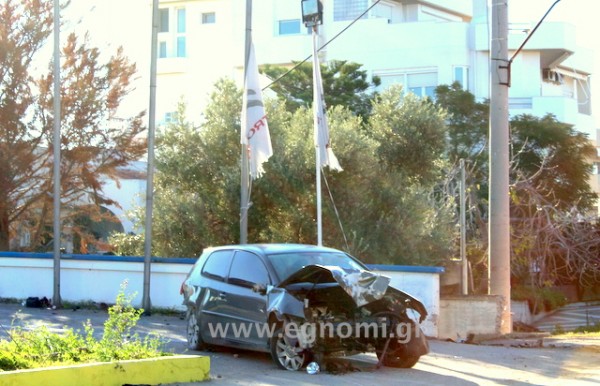 ΣΤΡΟΦΗ ΤΣΕΚΟΥΡΑ ΧΑΛΚΙΔΑ: Τραυματίστηκε νεανική παρέα σε σφοδρό τροχαίο