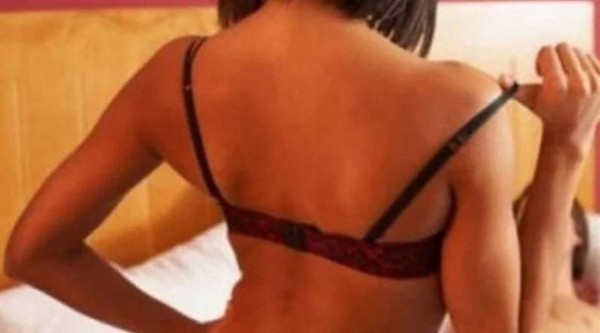 Επεισοδιακό ερωτικό τρίγωνο - Του πέταξε βάζο στο κεφάλι