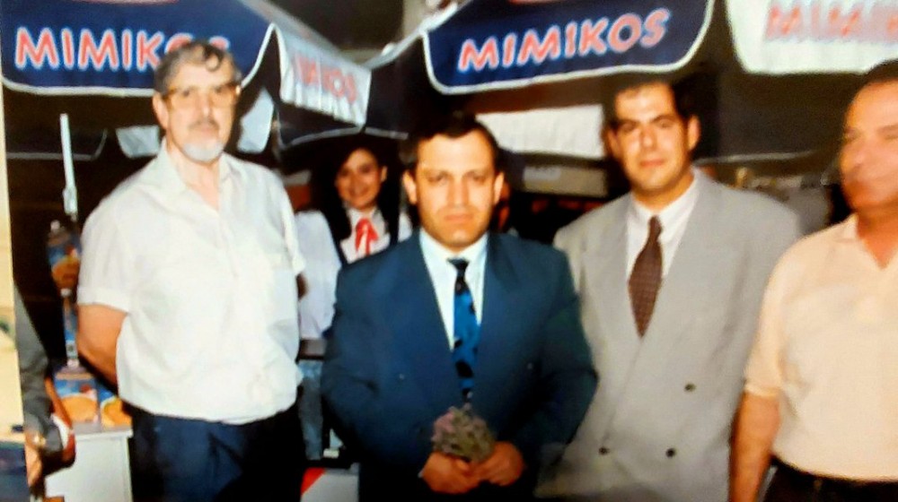 ΕΥΒΟΙΑ- ΡΕΤΡΟ: Ο Λάζαρος Κυρίζογλου ανάμεσα σε δύο ισχυρούς επιχειρηματίες της δεκαετίας του 1990