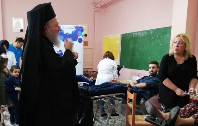 Ο Μητροπολίτης ευλόγησε τους εθελοντές αιμοδότες