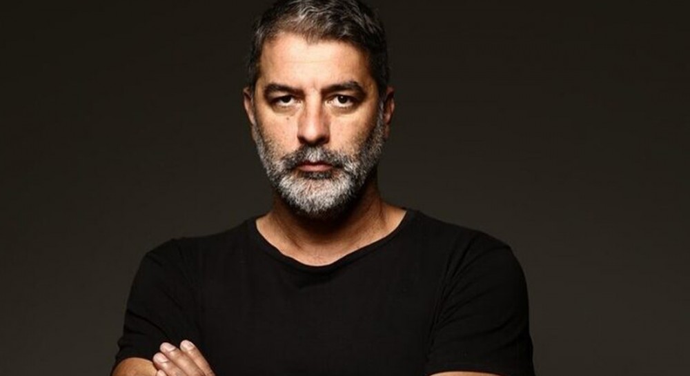 Βασίλης Μπισμπίκης: Μπαίνει στο Σασμό τη νέα τηλεοπτική σεζόν