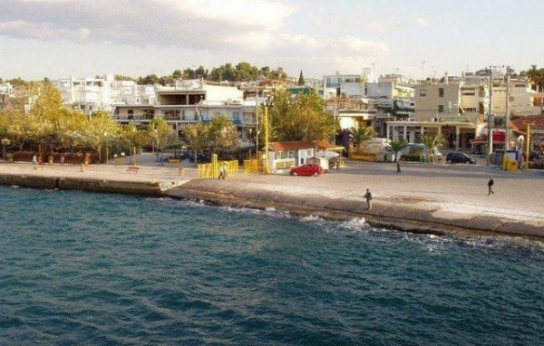 ΤΡΑΓΩΔΙΑ ΣΤΟΝ ΩΡΩΠΟ: Δύο νεκροί από πτώση αυτοκινήτου στη θάλασσα - Κοντά στο  ferry boat που εκτελεί το δρομολόγιο για Ερέτρια