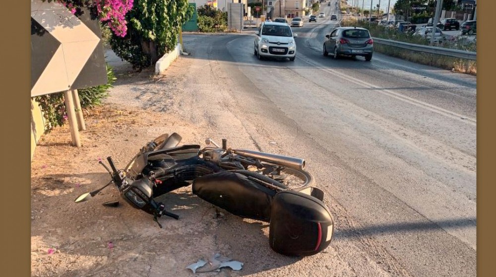 ΧΑΛΚΙΔΑ: Τροχαίο ατύχημα στη στροφή Τσεκούρα με θύμα δικυκλιστή (φωτό)