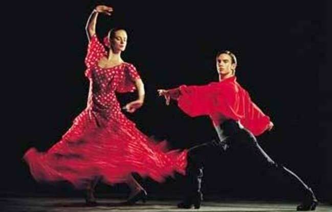 Παράσταση φλαμένγκο στο Κόκκινο Σπίτι