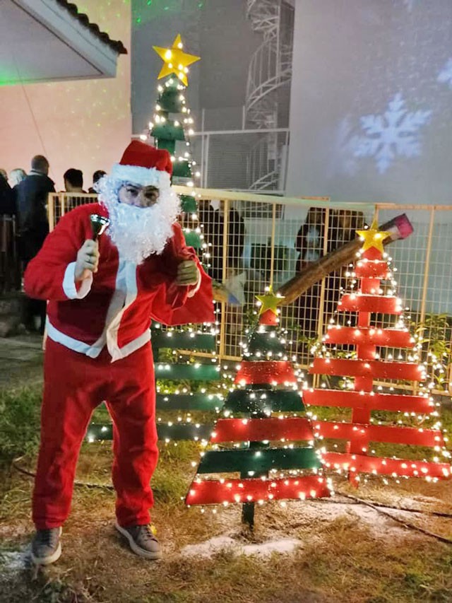 Ο Κώστας Μπαρούτας είναι ένας ...fit Άη-Βασίλης