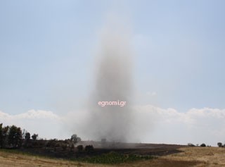 PITΣΩNA: Aνεμοστρόβιλοι στα καμένα