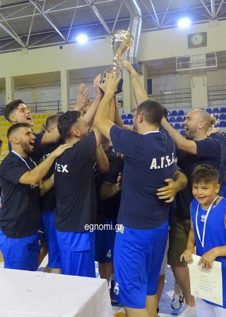 ΑΓΕΧ: Σύλλογος με ιστορία βαριά, σήκωσε την κούπα ψηλά! (pics)