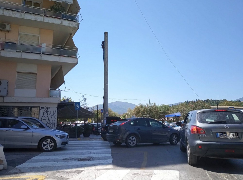 ΧΑΛΚΙΔΑ: Εχουν μπλοκάρει οι δρόμοι από την κίνηση