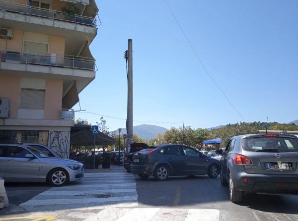 ΧΑΛΚΙΔΑ: Εχουν μπλοκάρει οι δρόμοι από την κίνηση
