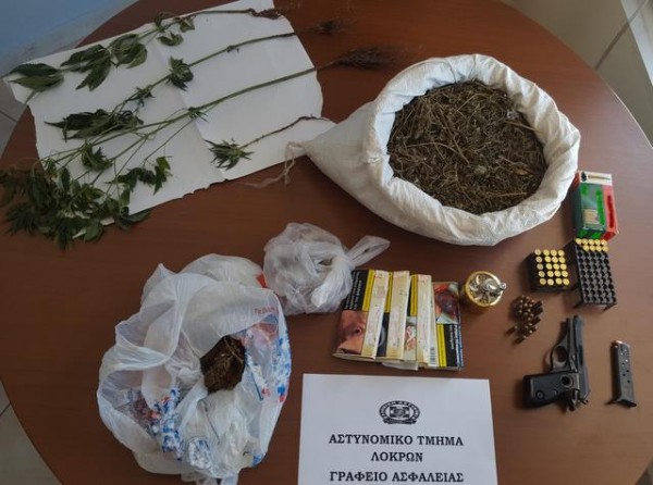 Έκρυβε ένα κιλό χασίς και πιστόλι στο σπίτι του 56χρονος (pics)