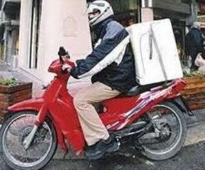 Έκλεψαν το μηχανάκι του ντελίβερι, αλλά δεν πήγαν μακριά