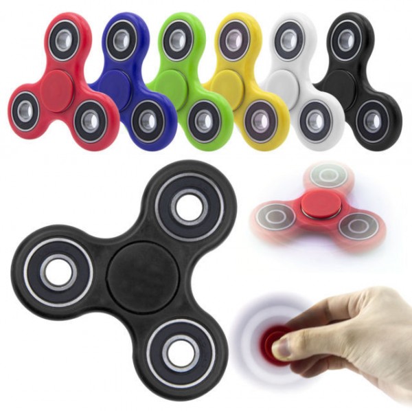 Fidget Spinner: Το νέο παιχνίδι που έχει ξετρελάνει τα παιδιά