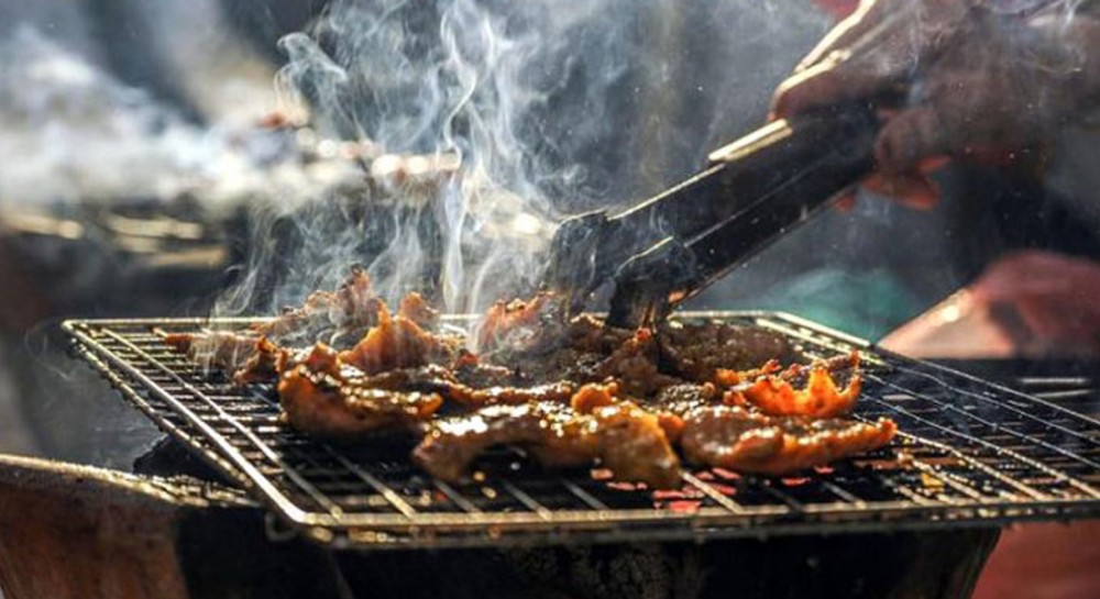 ΑΦΡΑΤΙ ΧΑΛΚΙΔΑΣ: Πρόστιμο σε ιδιώτη γιατί άναψε ψησταριά σε υπαίθριο χώρο