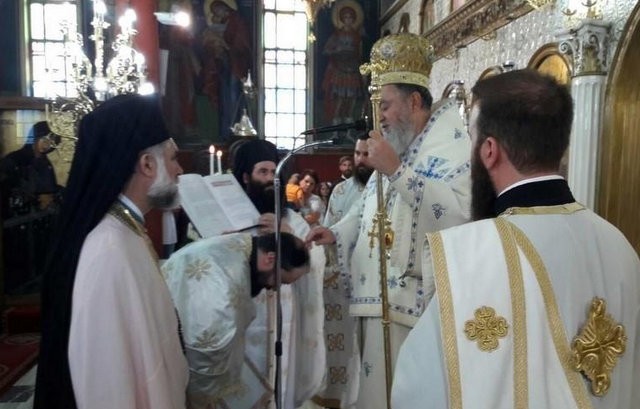 Ο Μητροπολίτης έκανε Πρωτοπρεσβύτερο τον π. Ιωάννη Κορέλη