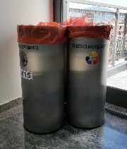 Ασχολήθηκε προσωπικά με τους κάδους ανακύκλωσης ο Δήμαρχος
