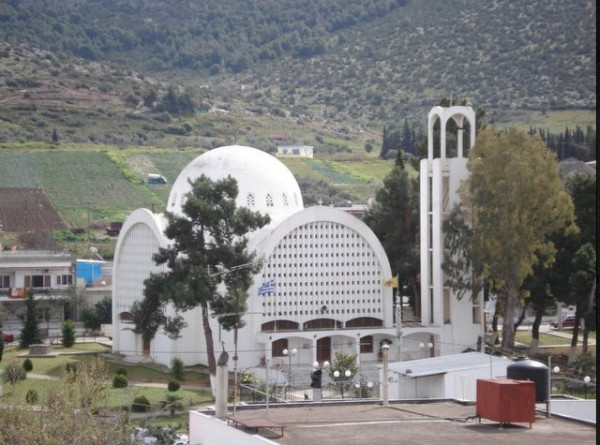ΑΡΤΑΚΗ: Φιλανθρωπική Έκθεση Χειροτεχνίας στο ναό Δώδεκα Αποστόλων (φωτό)
