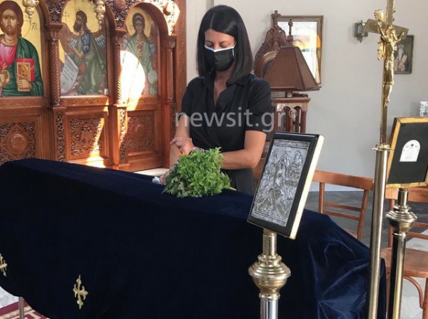 Στη Θήβα με βαρύ πένθος η χήρα του Θέμου Αναστασιάδη