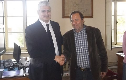 Άνοιξε ...παρτίδες με τη Βενεζουέλα ο Δήμος Καρύστου