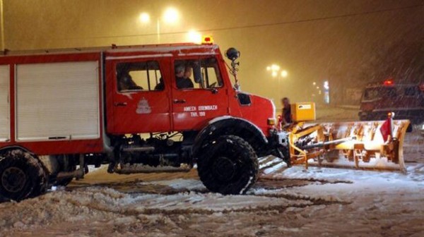 ΕΥΒΟΙΑ-ΔΙΡΦΥΣ: Περιπέτεια στα χιόνια για πενταμελή οικογένεια το βράδυ της Κυριακής