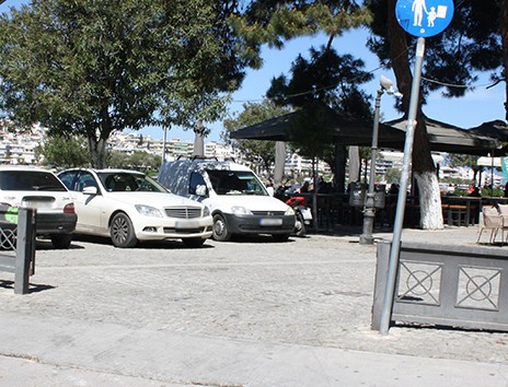 ΧΑΛΚΙΔΑ: Πάρκινγκ και το κρηπίδωμα