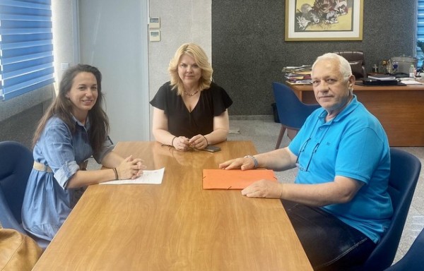 ΕΝΩΣΗ ΠΡΟΣΤΑΣΙΑΣ ΚΑΤΑΝΑΛΩΤΩΝ: Μητροπέτρος και Βλάχου επισκέφτηκαν την Δήμαρχο