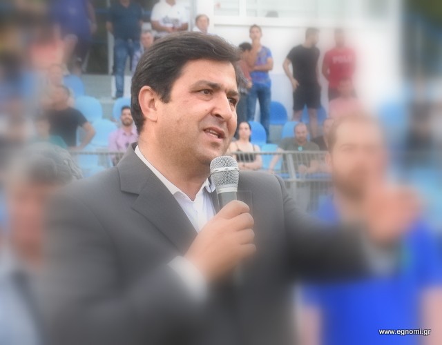 ΤΡΙΑΔΑ: Ο Γιάννης Παπακωνσταντίνου έχασε τη μητέρα του λίγο πριν αναχωρήσει για τις ΗΠΑ
