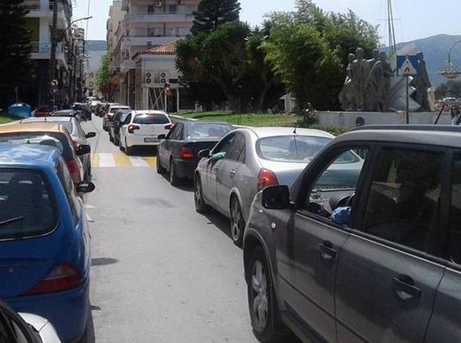 ΧΑΛΚΙΔΑ: Πού απαγορεύεται η στάθμευση και ποιες ώρες το Σάββατο 25 Μαρτίου